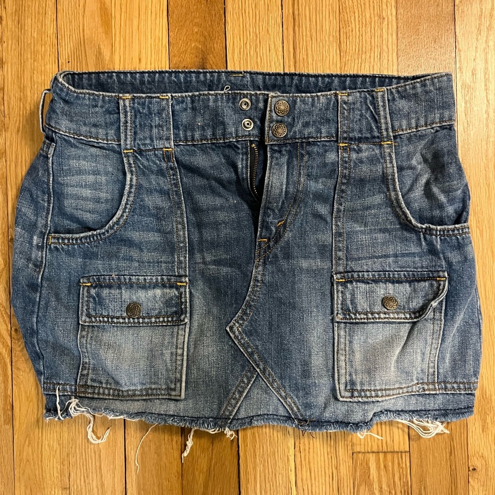 Levi’s Mini Jean skirt